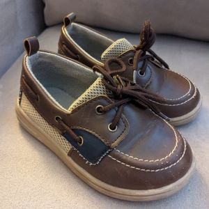 Boys boat shoes
